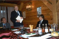 Od prawej: prof. Jerzy Posłuszny, Rektor WSPiA Rzeszowskiej Szkoły Wyższej, prof. Zbigniew Leoński (UAM) oraz prof. Jan Szreniawski (WSPiA i UMCS).